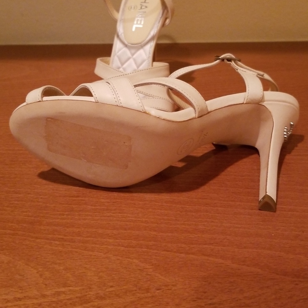 Shoes - Picture 5 of 6